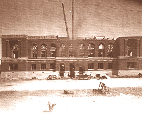 The new University Library under construction in 1924.